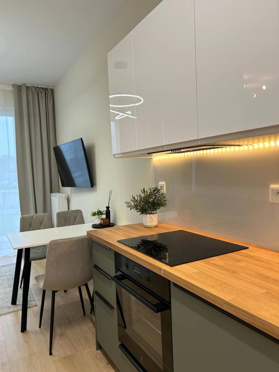 Warsaw Airport Apartment Exterior foto