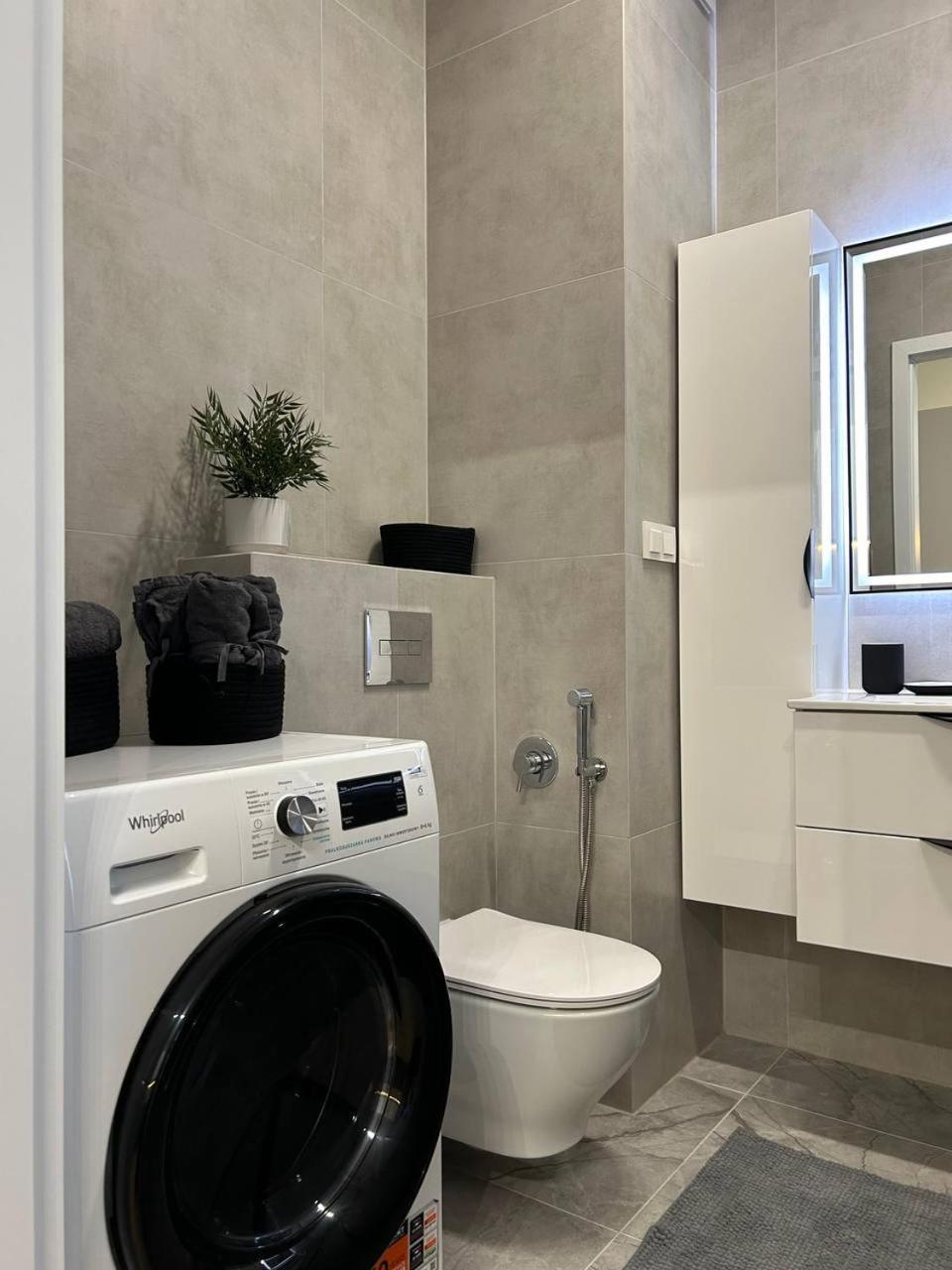 Warsaw Airport Apartment Exterior foto